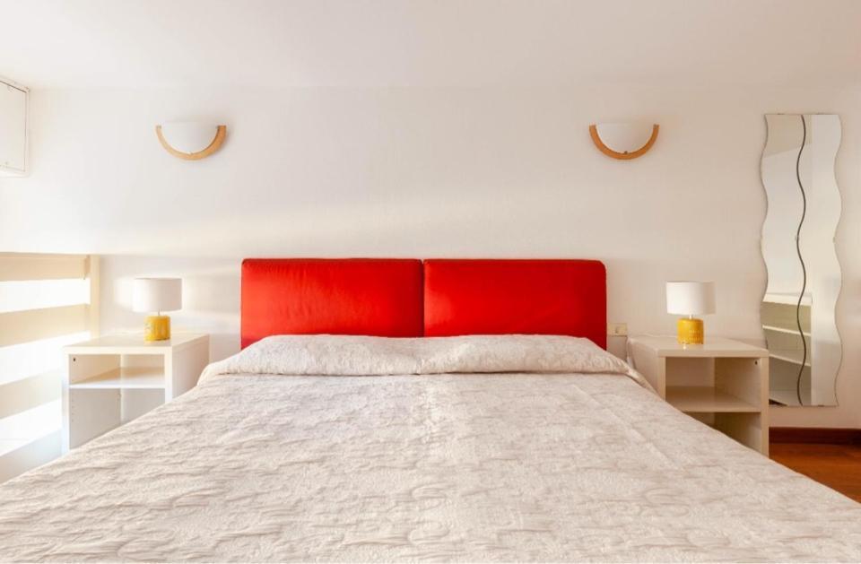 Апартаменты Yourvacanza Navigli Loft Милан Экстерьер фото