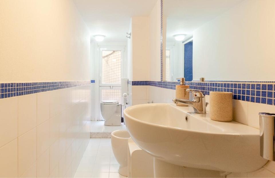 Апартаменты Yourvacanza Navigli Loft Милан Экстерьер фото