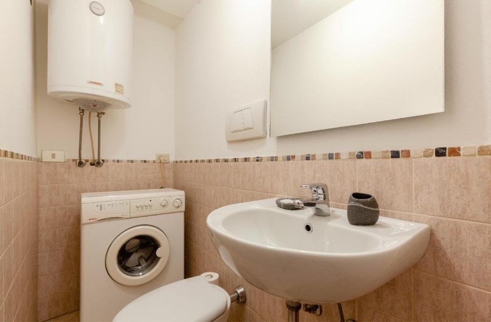 Апартаменты Yourvacanza Navigli Loft Милан Экстерьер фото